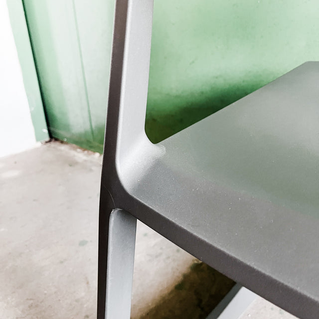 Vitra - Tip Ton - Stuhl - Basaltgrau - Outdoorfähig