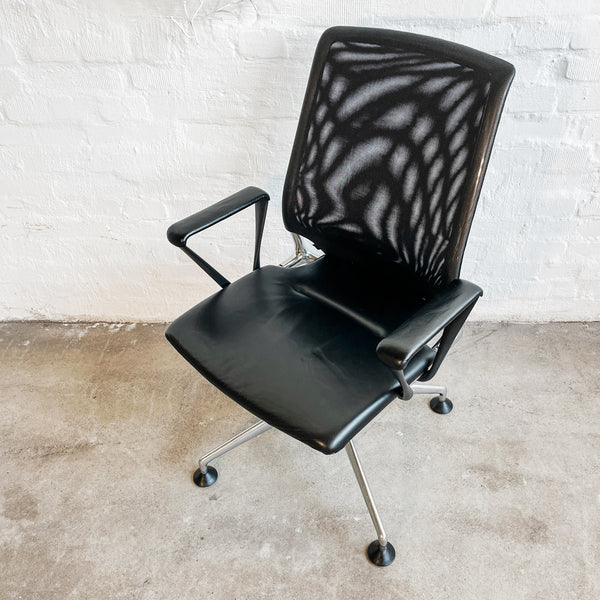 Vitra - Meda Chair - Konferenzsessel - schwarz