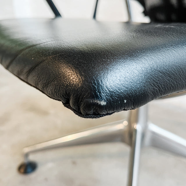 Vitra - Meda Chair - Konferenzsessel - schwarz