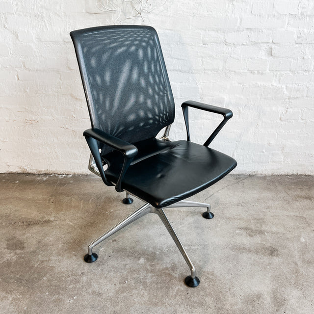 Vitra - Meda Chair - Konferenzsessel - schwarz