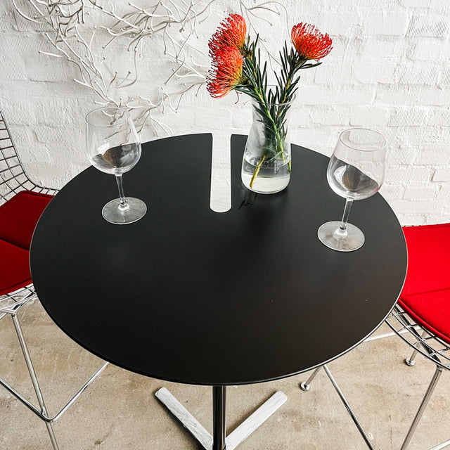 Wilkahn - Aline - Stehtisch - Schwarz - Verchromt