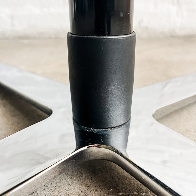 Wilkahn - Aline - Stehtisch - Schwarz - Verchromt