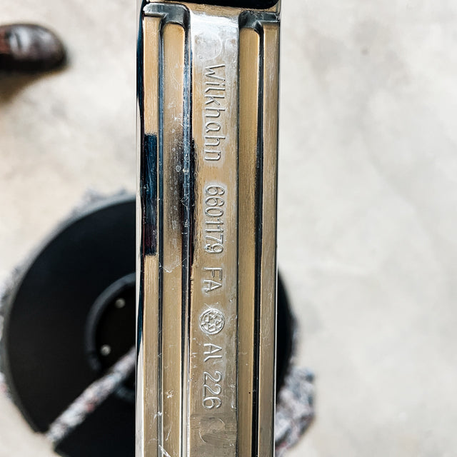 Wilkahn - Aline - Stehtisch - Schwarz - Verchromt