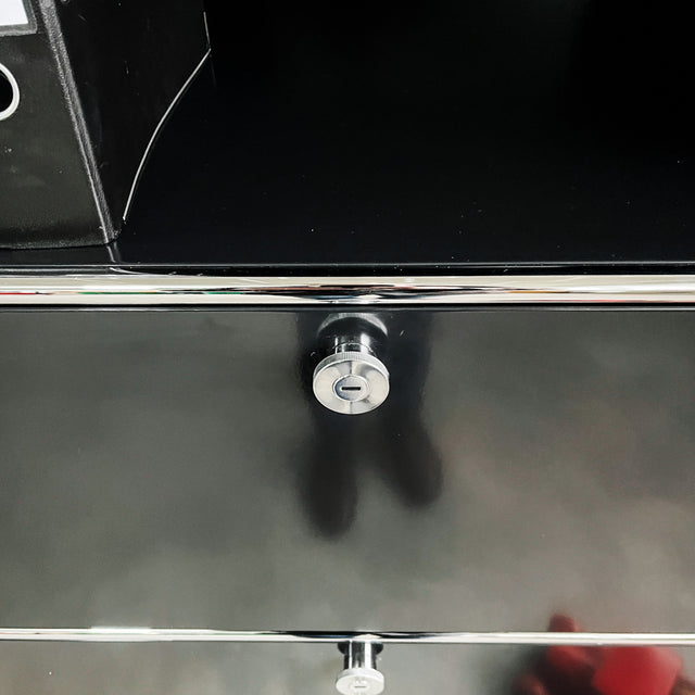 USM Haller - Schrank - Schwarz - 3 Klapptüren