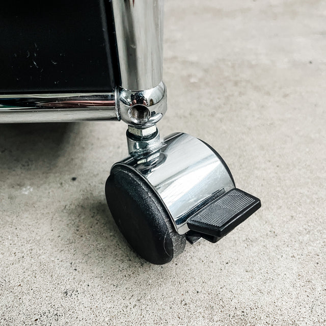 USM Haller - Schrank - Schwarz - 3 Klapptüren