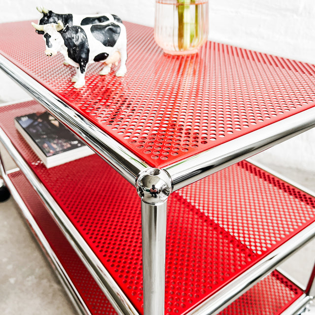 USM Haller - Beistellrollwagen - Rot Perforiert - 3 Ebenen