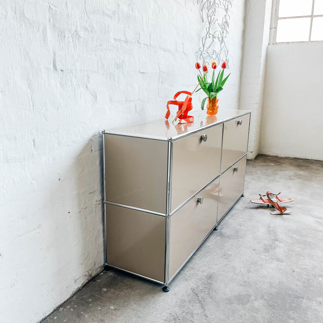 USM Haller - Sideboard - Beige - 4 Klapptüren - Softclose