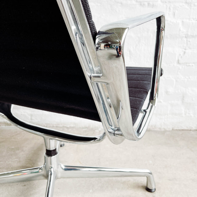 Vitra - EA 116 - Lounge Sessel - Schwarz