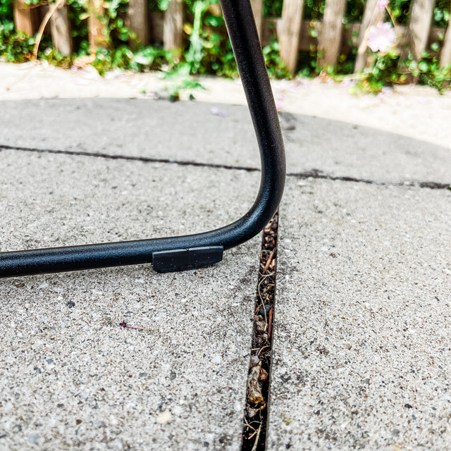 HOUE - Eyelet Table - Beistelltisch - Schwarz