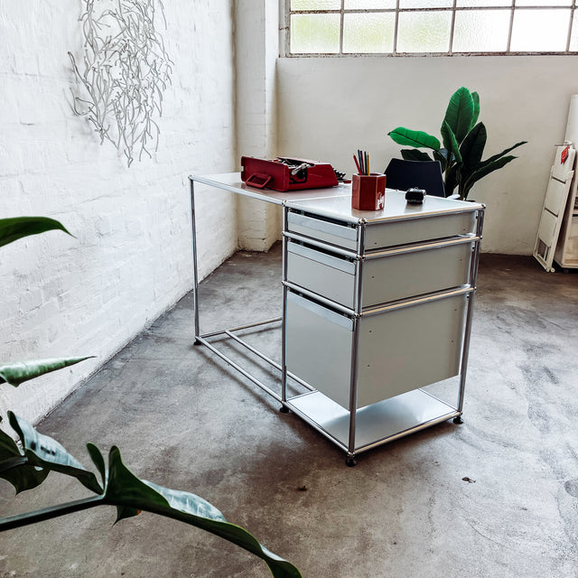 USM Haller - Sekretär - Schreibtisch - lichtgrau - gebrauchter TOP Zustand