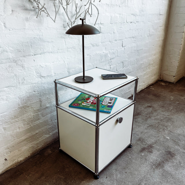 USM Haller - Nachtschränkchen - weiß - gebrauchter TOP Zustand