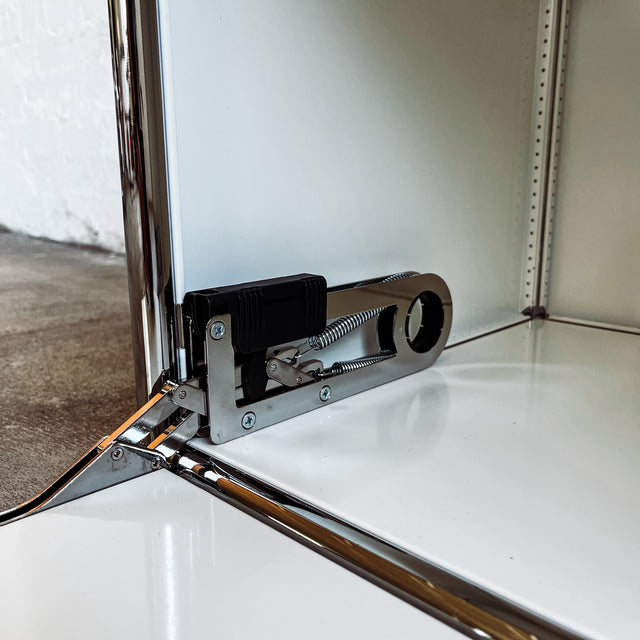 USM Haller - Nachtschränkchen - weiß - gebrauchter TOP Zustand