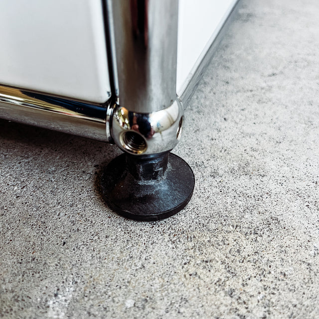 USM Haller - Nachtschränkchen - weiß - gebrauchter TOP Zustand