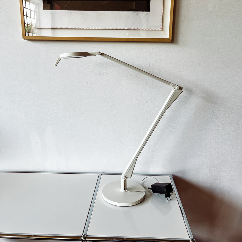 Kartell Tischleuchte Aledin tec mat - Weiß - Alberto e Francesco Meda - NEU