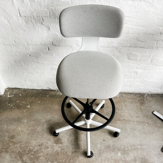 Vitra - Barhocker Rookie High - Konstantin Grcic - grau - gebrauchte Designermöbel