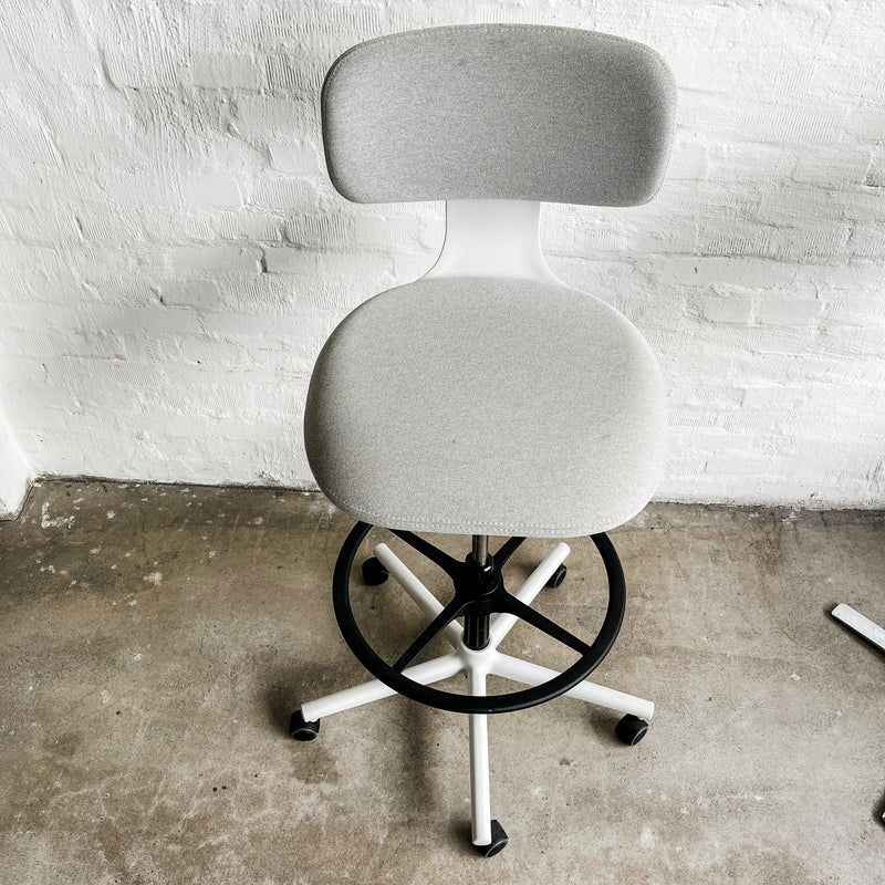 Vitra - Barhocker Rookie High - Konstantin Grcic - grau - gebrauchte Designermöbel