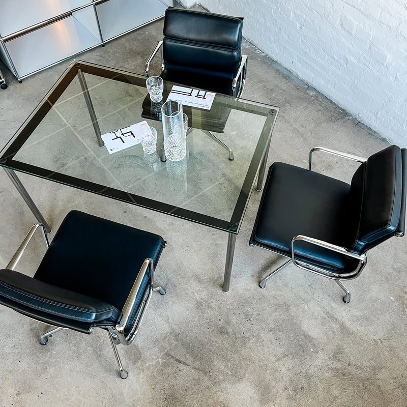 Vitra - Konferenzstuhl Soft Pad Chairs EA 208 Conference - Leder schwarz - gebrauchter TOP Zustand