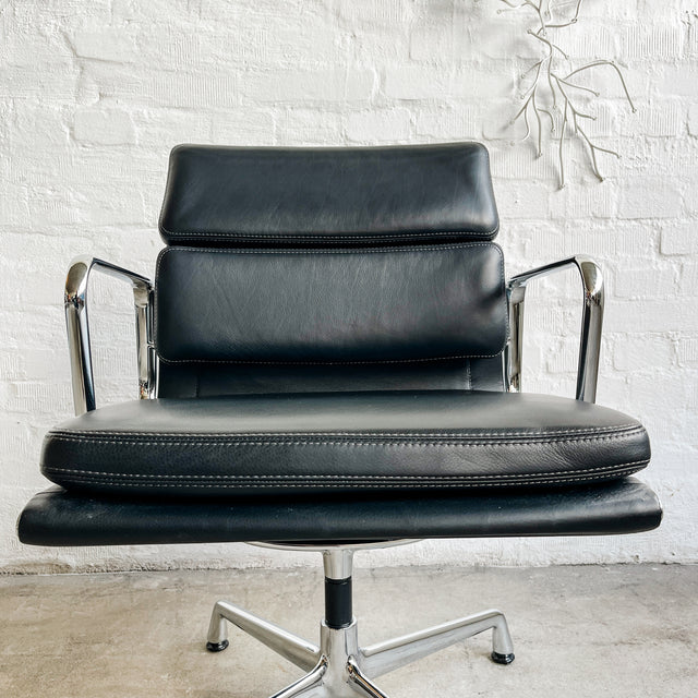 Vitra - Konferenzstuhl Soft Pad Chairs EA 208 Conference - Leder schwarz - gebrauchter TOP Zustand