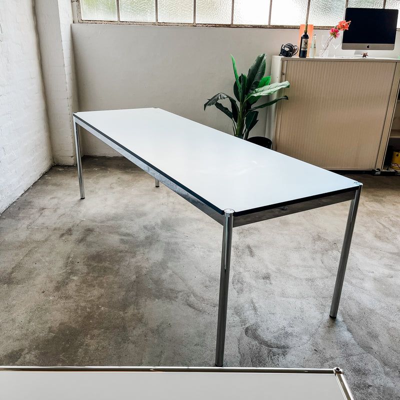 USM Haller Tisch - perlgrau alumatt - 225 x 75 cm - gebrauchter TOP Zustand