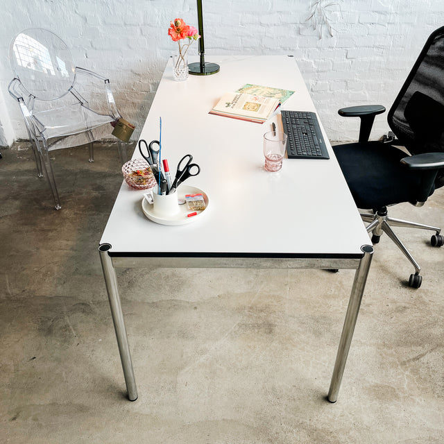 USM Haller Tisch - perlgrau alumatt - 200 x 80 cm - gebrauchter TOP Zustand