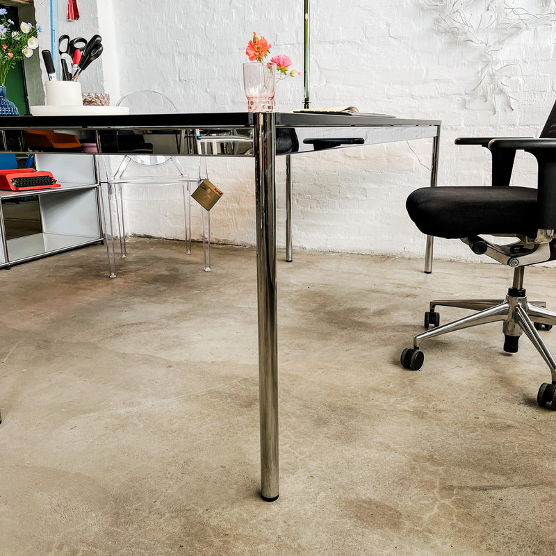 USM Haller Tisch - perlgrau alumatt - 200 x 80 cm - gebrauchter TOP Zustand