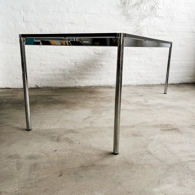 USM Haller Tisch - perlgrau alumatt - 200 x 80 cm - gebrauchter TOP Zustand