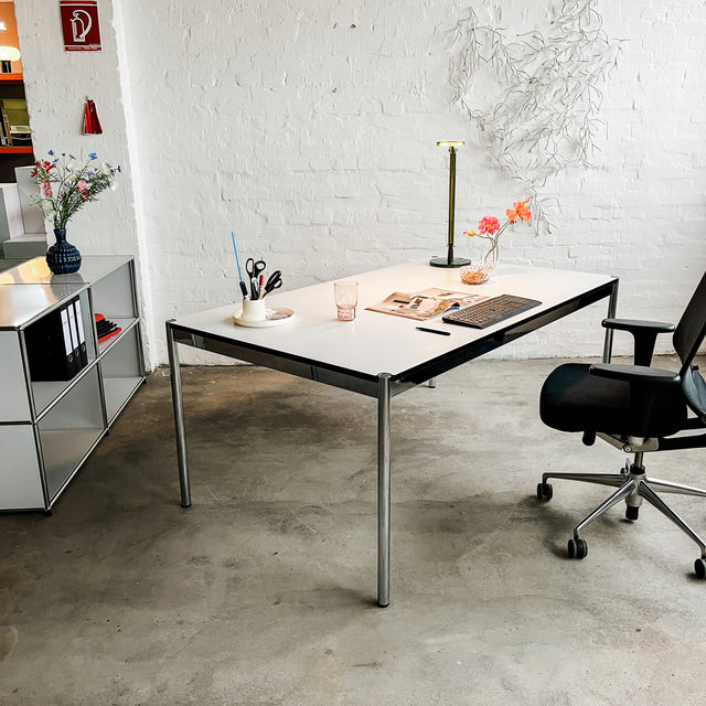 USM Haller Tisch - perlgrau alumatt - 200 x 80 cm - gebrauchter TOP Zustand