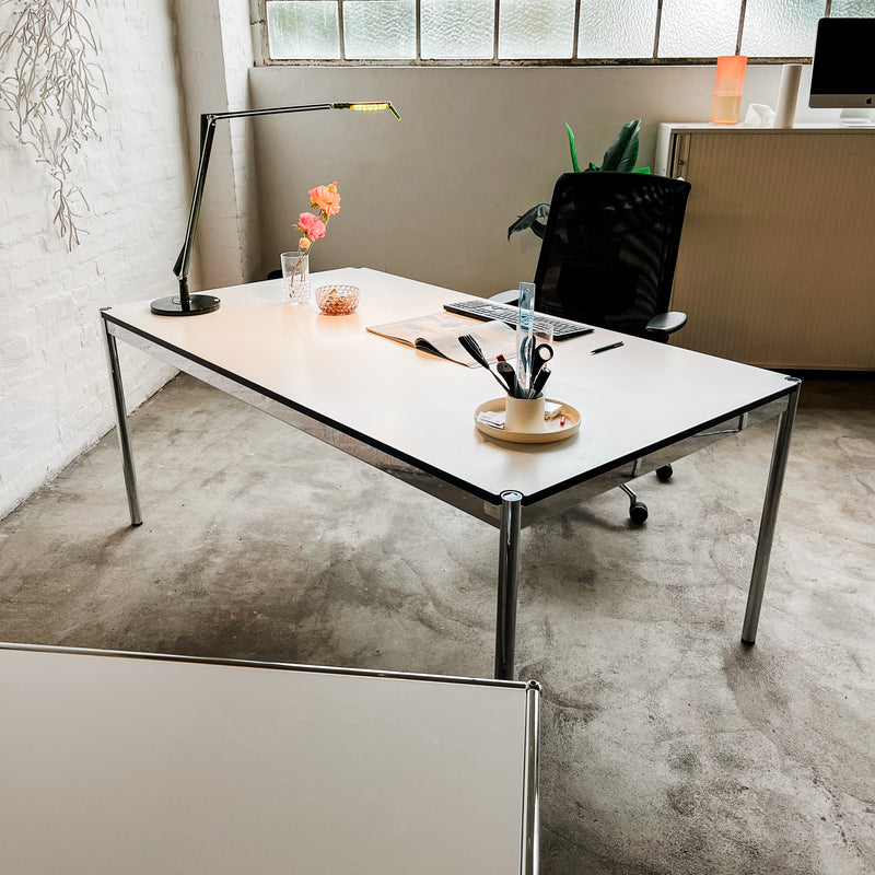 USM Haller Tisch - perlgrau alumatt - 200 x 80 cm - gebrauchter TOP Zustand