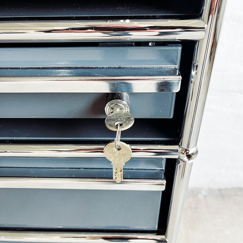 USM Haller - Standcontainer - anthrazit - 5 Schubladen - gebrauchte Designermöbel