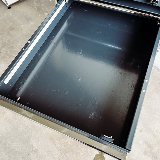 USM Haller - Standcontainer - anthrazit - 5 Schubladen - gebrauchte Designermöbel