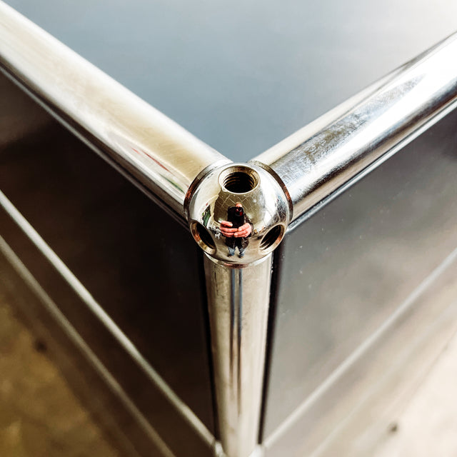 USM Haller - Theke/Bartheke - anthrazit - gebrauchte Designermöbel