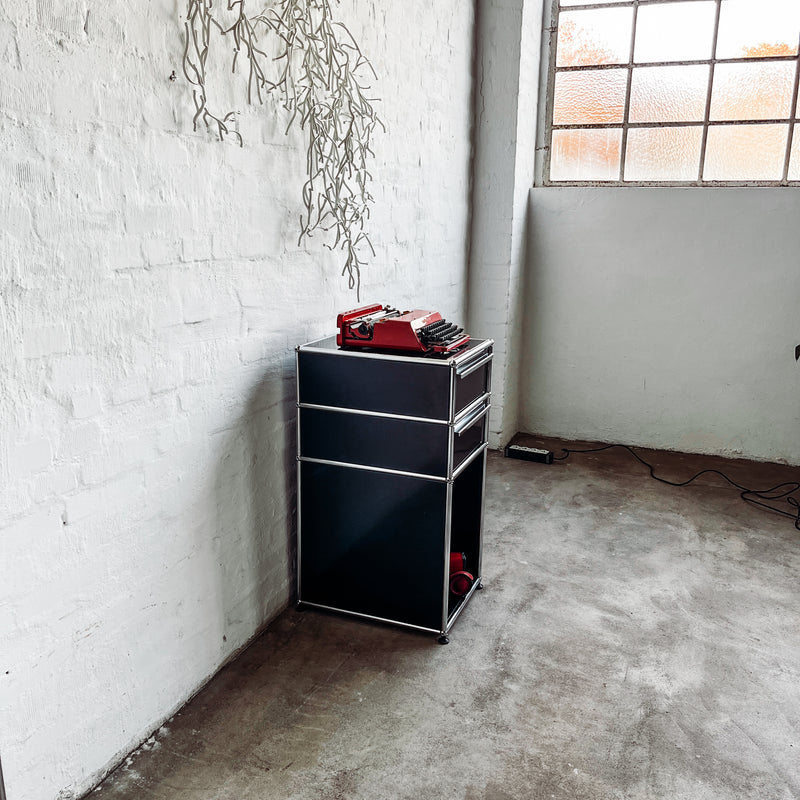 USM Haller - Standcontainer - schwarz - gebrauchte Designermöbel