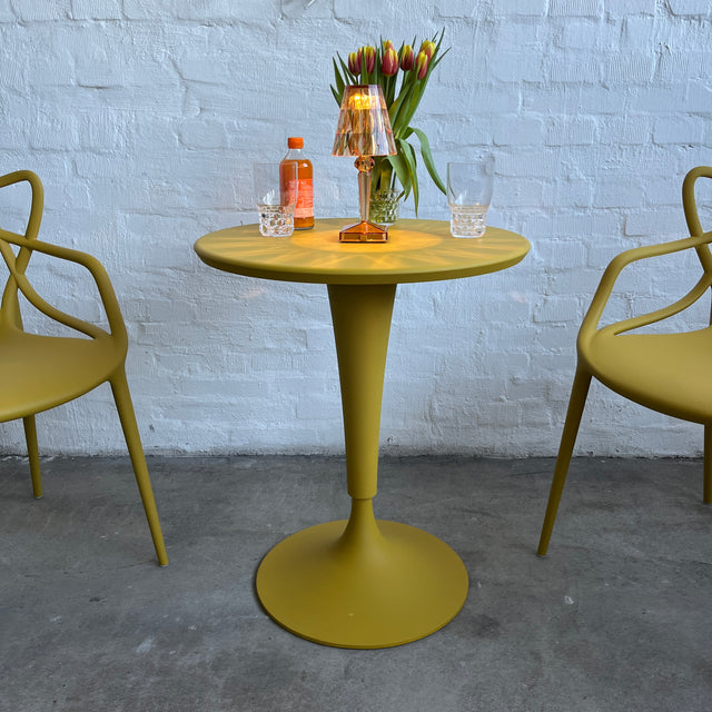 Kartell - Dr. NA - Bistrotisch - senfgelb - Philippe Starck - Outdoor - NEU