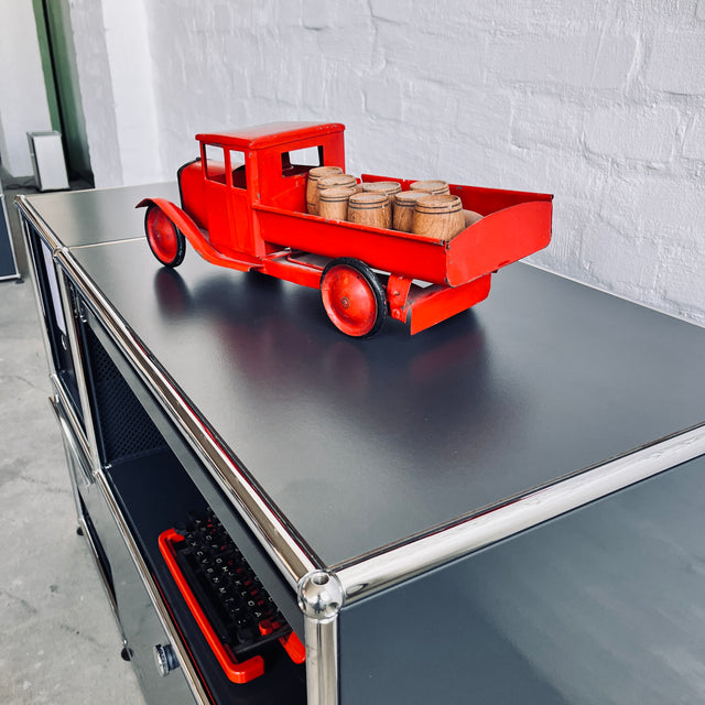USM Haller - Sideboard - anthrazit - 1 Schublade, 1 Ausziehtablar und 1 Klapptür - guter gebrauchter Zustand