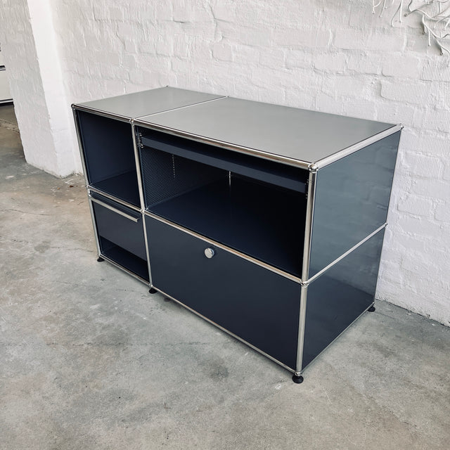 USM Haller - Sideboard - anthrazit - 1 Schublade, 1 Ausziehtablar und 1 Klapptür - guter gebrauchter Zustand