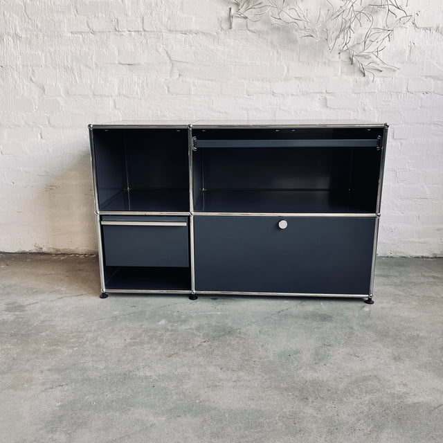 USM Haller - Sideboard - anthrazit - 1 Schublade, 1 Ausziehtablar und 1 Klapptür - guter gebrauchter Zustand