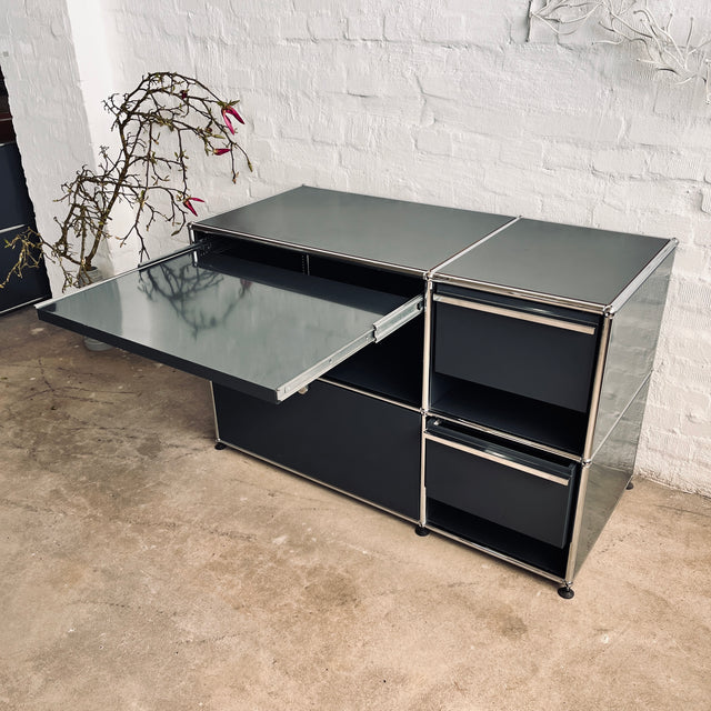 USM Haller - Sideboard - anthrazit - 1 Ausziehtablar, 1 Vollauszug und 2 Schubladen - guter gebrauchter Zustand
