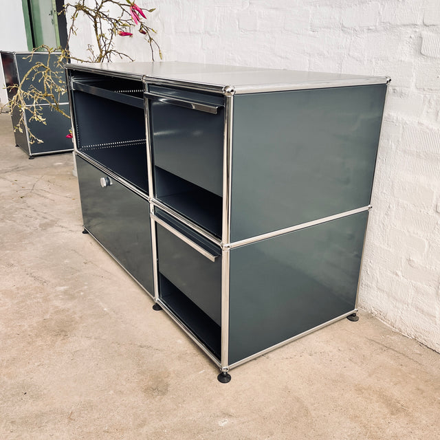 USM Haller - Sideboard - anthrazit - 1 Ausziehtablar, 1 Vollauszug und 2 Schubladen - guter gebrauchter Zustand