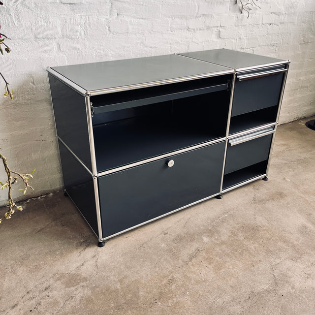 USM Haller - Sideboard - anthrazit - 1 Ausziehtablar, 1 Vollauszug und 2 Schubladen - guter gebrauchter Zustand