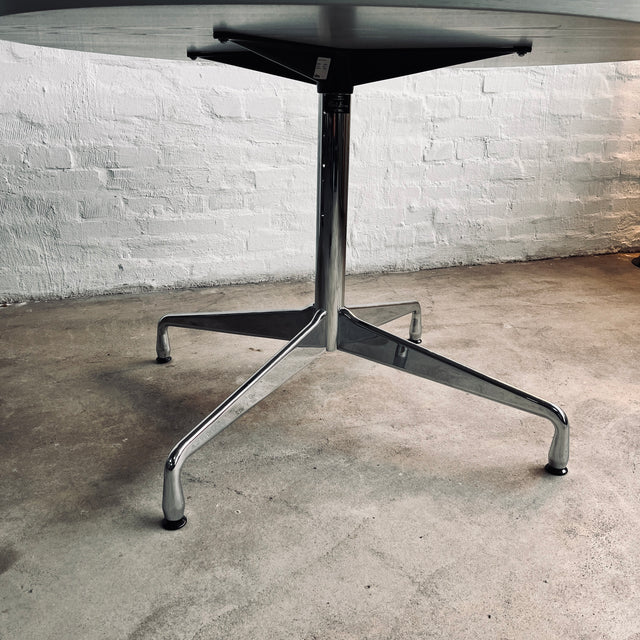 Vitra - Segmented Table - rund - Charles & Ray Eames - guter gebrauchter Zustand