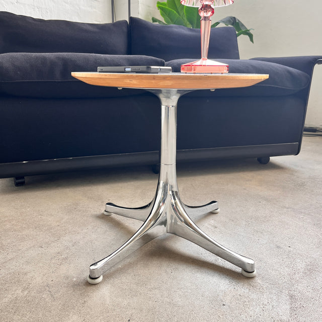 Herman Miller - Pedestal Beistelltisch - Weiß/Alu poliert - George Nelson - sehr guter gebrauchter Zustand