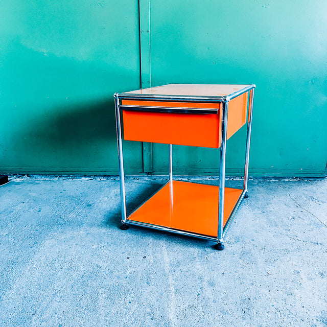 USM Haller - Nachttisch/Druckertisch - orange - gebrauchter TOP Zustand