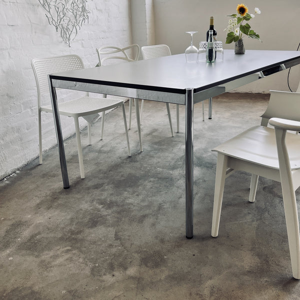USM Haller - Tisch - mittelgrau - 200 x 100 cm - gebrauchter TOP Zustand