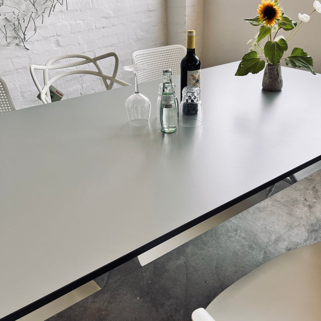 USM Haller - Tisch - mittelgrau - 200 x 100 cm - gebrauchter TOP Zustand