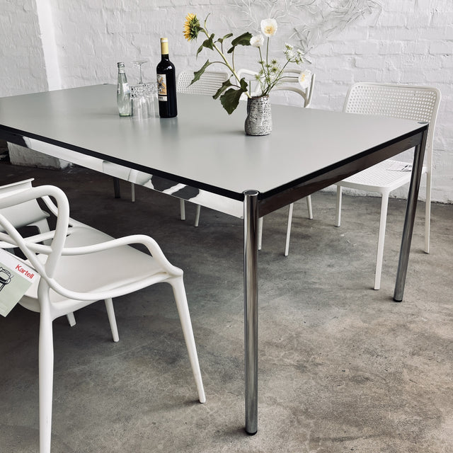 USM Haller - Tisch - mittelgrau - 200 x 100 cm - gebrauchter TOP Zustand