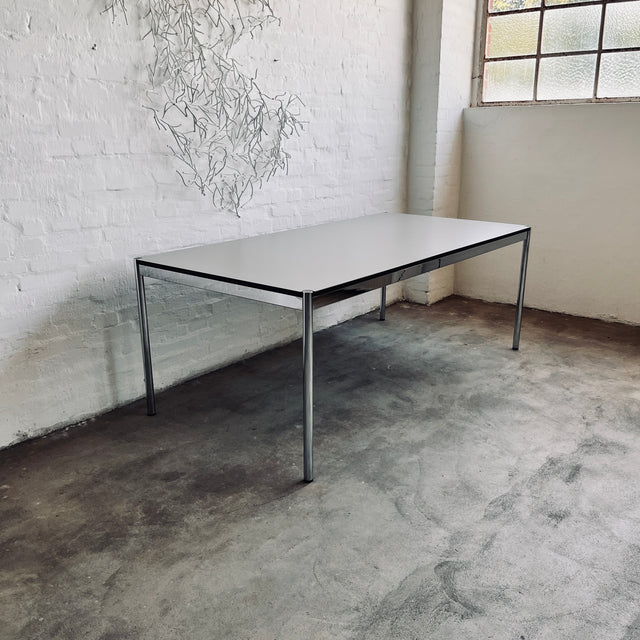 USM Haller - Tisch - mittelgrau - 200 x 100 cm - gebrauchter TOP Zustand