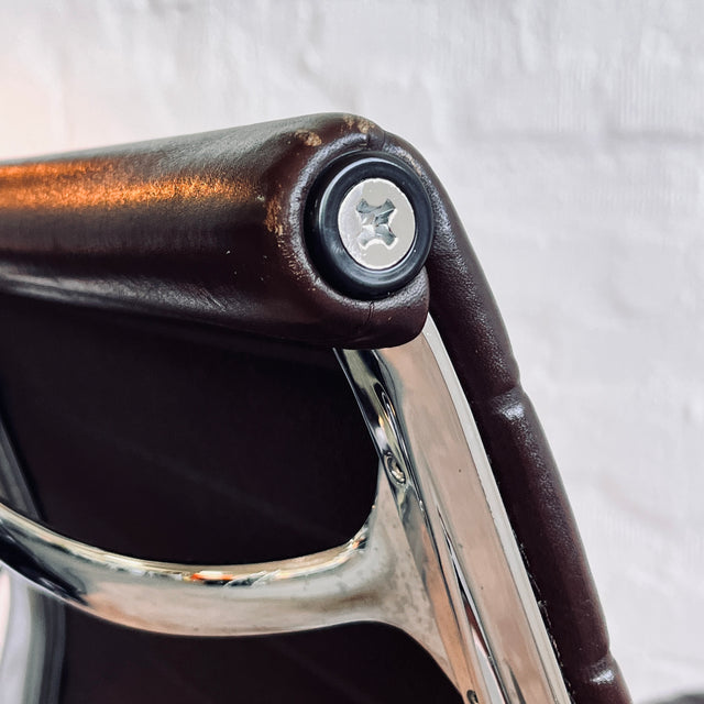 Vitra - EA 108 Alu Chair - Konferenzstuhl/Besucherstuhl - Leder braun - Charles & Ray Eames - guter gebrauchter Zustand
