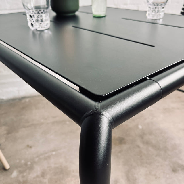 HOUE - Avanti - Tisch - schwarz - Outdoor - Henrik Pedersen - NEU
