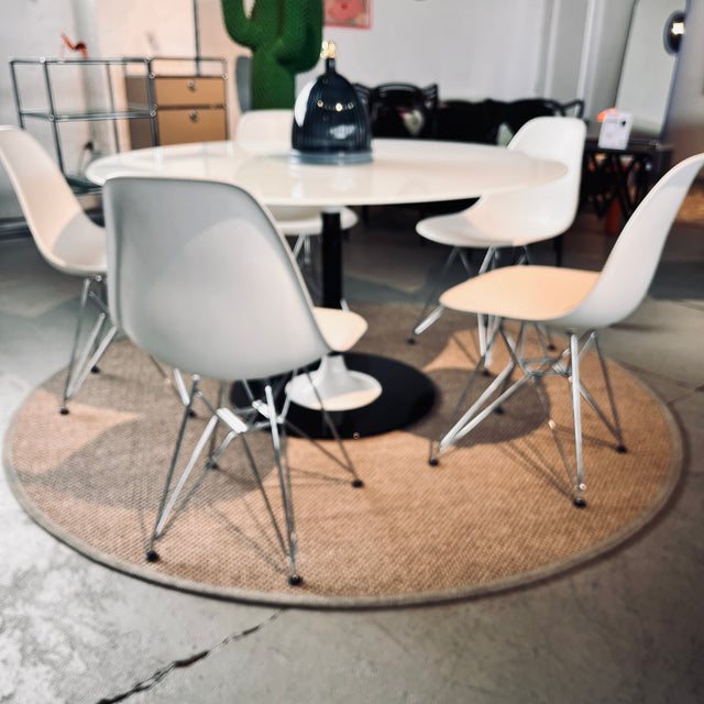 Vitra - Eames Plastic Side Chair DSR - Stuhl - weiß - Charles & Ray Eames - sehr guter gebrauchter Zustand