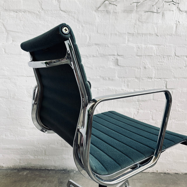 Vitra - Aluminium Chair EA 117 – Bürodrehstuhl - blau/türkis - Charles & Ray Eames - guter gebrauchter Zustand